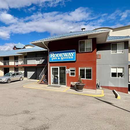 Rodeway Inn & Suites Kamloops Exterior photo